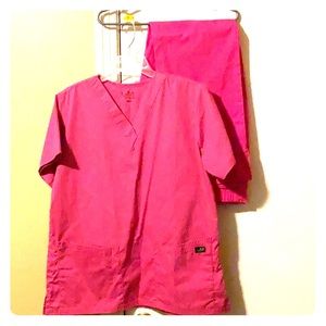 Lydia’s select scrubs- pink set